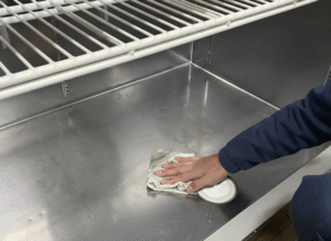 冷蔵庫内の掃除